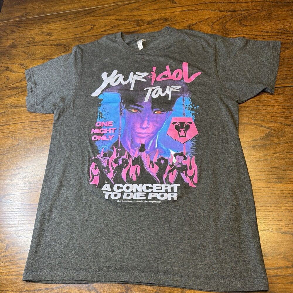 Netflix KPop Demon Hunters Size M Black Your Idol Tour Graphic Crew Neck Tee